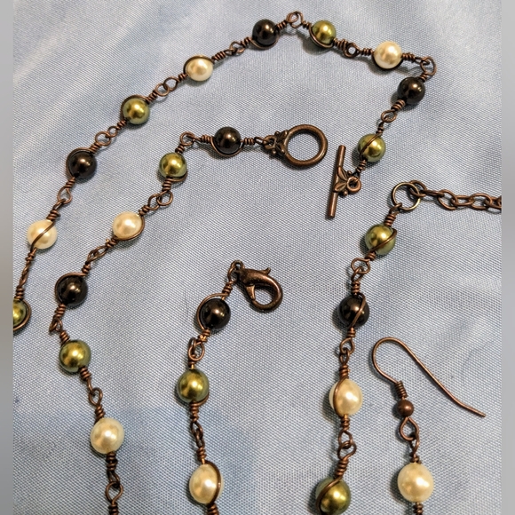 Swarovski Pearls Wire-wrapped in Copper Jewelry: Necklace, Bracelet and Earrings - Picture 5 of 8